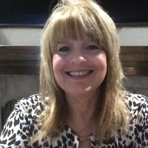 Meet your Posher, Kaila - Picture 1 of 1